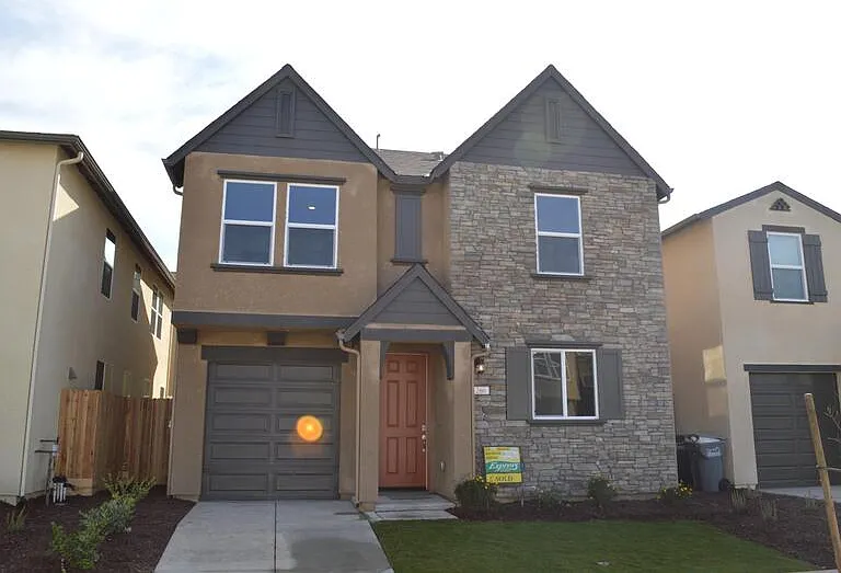 260 Shafer Ave — Photo 1