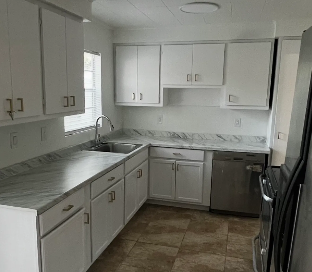 4 bed, 1250 sqft, $1,800 — Photo 4