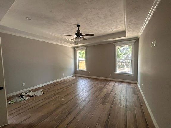 5th image of 9204 Riggs St