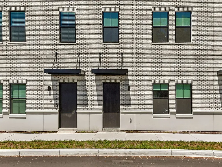 1218 E Kay St #14 — Photo 66
