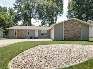 1744 E Cardinal St, Springfield, MO 65804