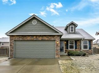 523 E Lakota St, Gardner, KS 66030