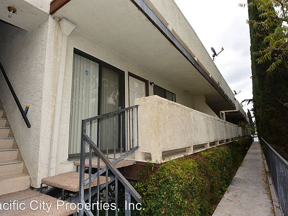 2nd image of 3803 Bresee Ave APT 9