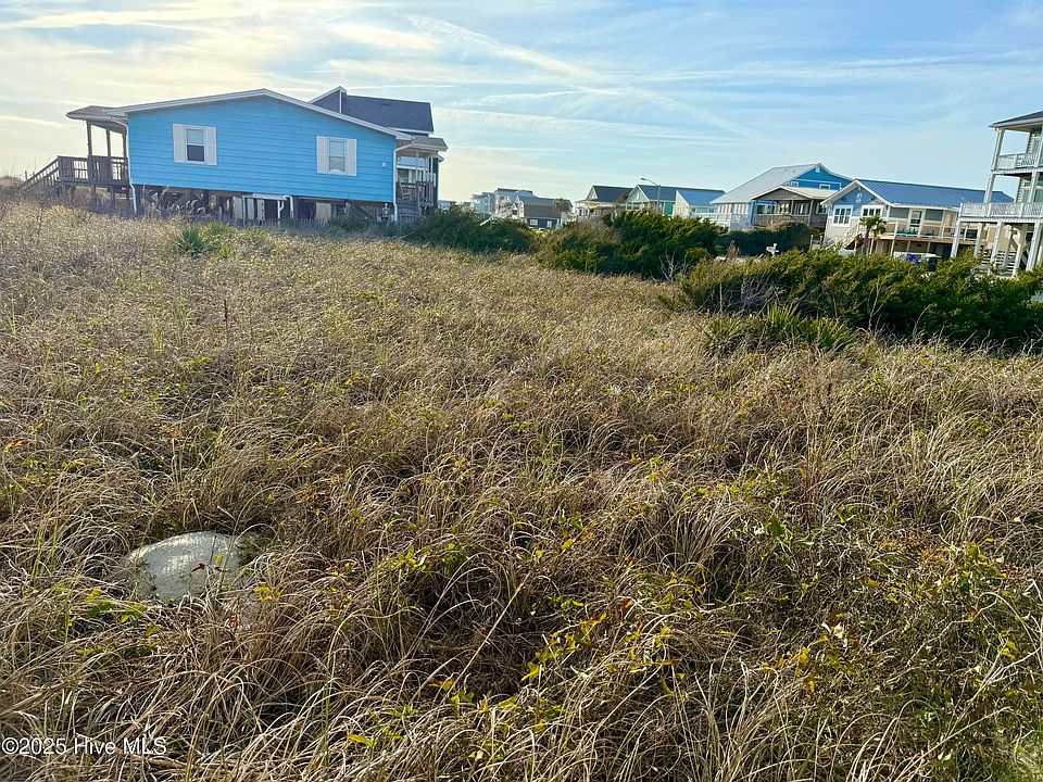 2nd image of 1007, 1009 W. Beach Drive