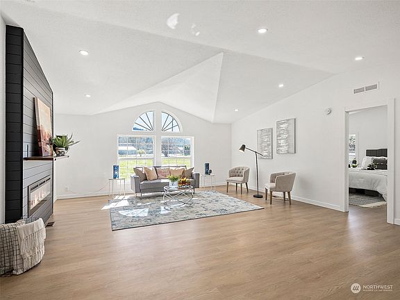 4th image of 3641 181st Street Ct SW