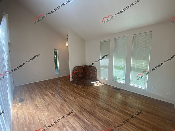 3rd image of 2841 Fortner Dr SW #A