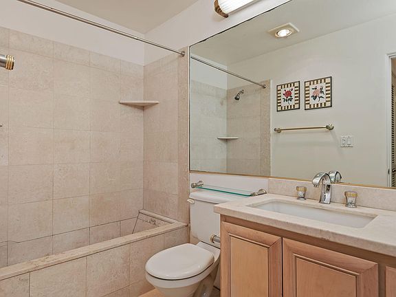 2nd image of 107 Por La Mar Cir