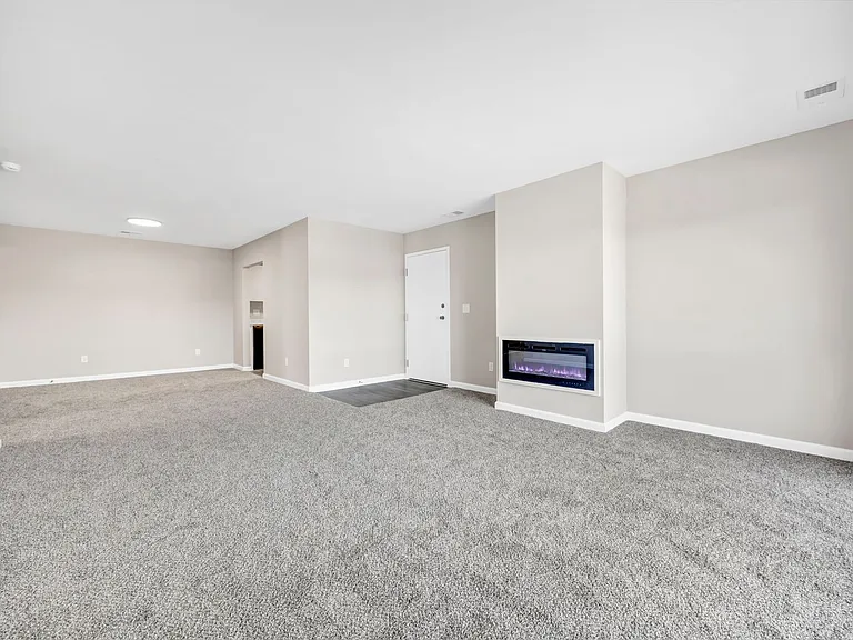 Gleneagle Apartment Homes — Photo 29