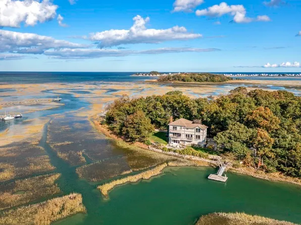 169 Macombers Way, Marshfield, MA 02050