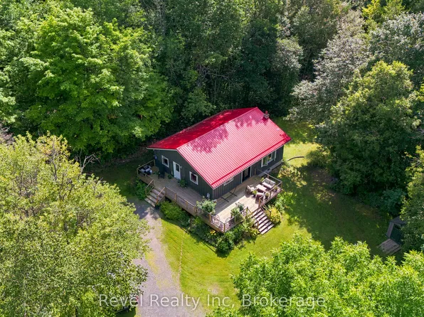 393 Rankin Lake Rd, Seguin, ON P2A 0B2