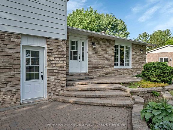 4th image of 844 Principale St