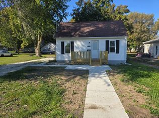 454 S 3rd Ave, Canton, IL 61520