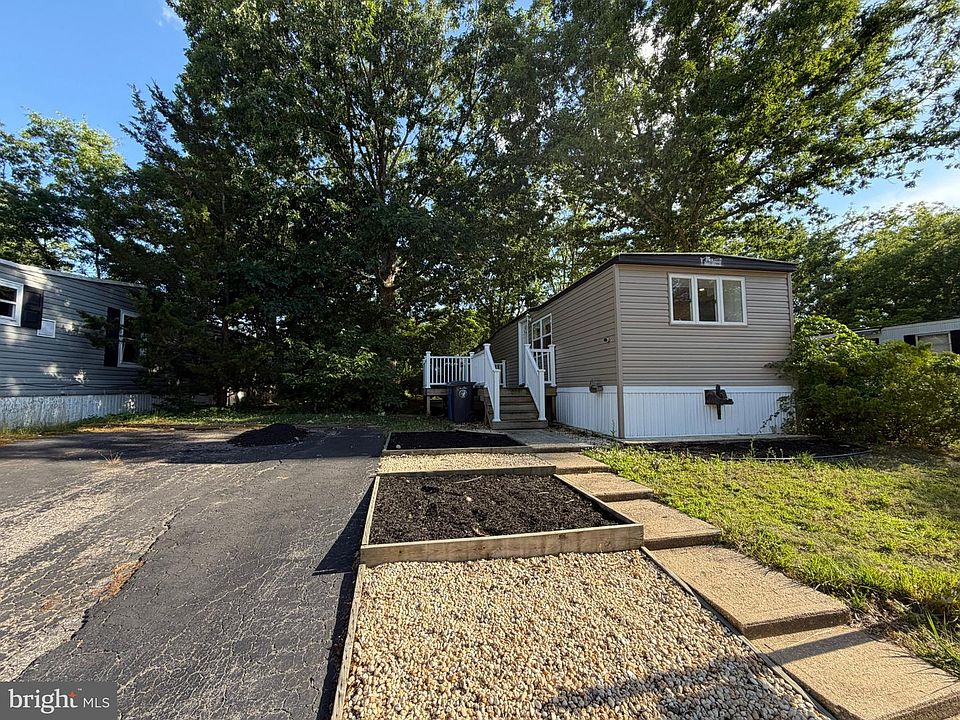 1st image of 66 Roberts Rd