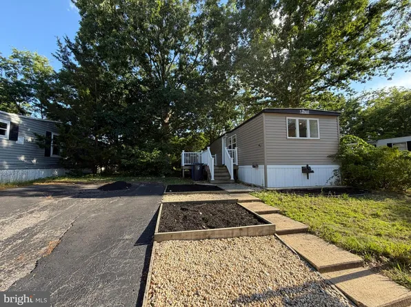 66 Roberts Rd, Toms River, NJ 08755