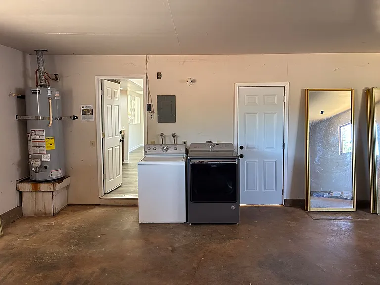 1815 Merrill Rd — Photo 11