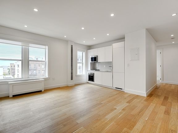 3rd image of 95 Linden Blvd #65B
