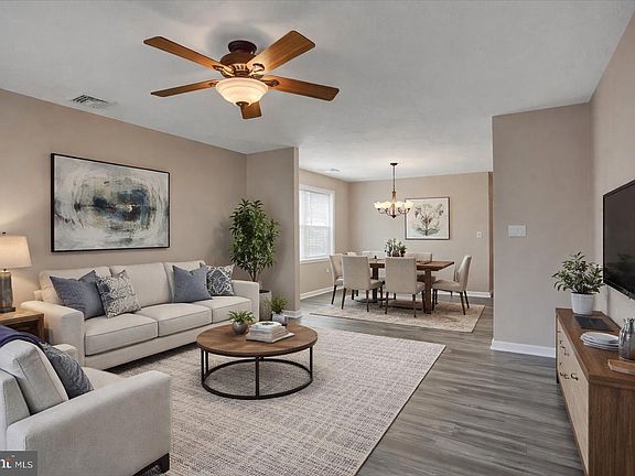 2nd image of 95 Lantern Ln