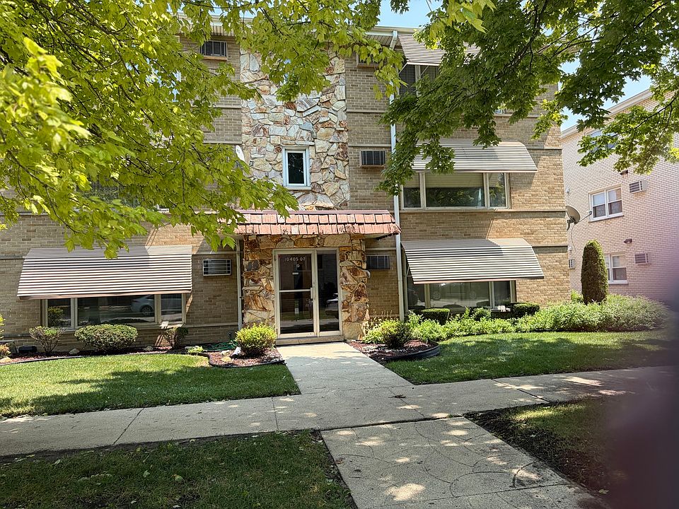 1st image of 10405 S Keating Ave APT 1B