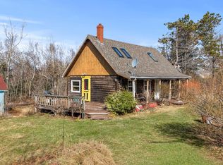 24 Peters Rd, Saint John'S Parish, PE C0A1A0
