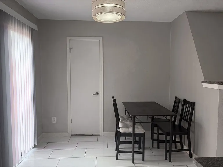 1009 Markham Ln #A — Photo 8