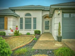 1406 Spanish Trail Dr, Granbury, TX 76048
