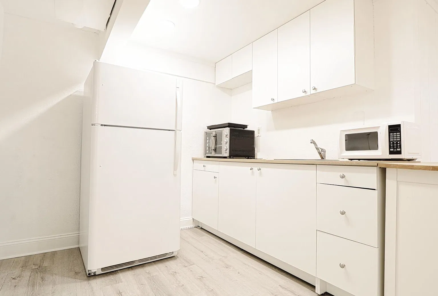 1 bed, 1800 sqft, $1,450 — Photo 4
