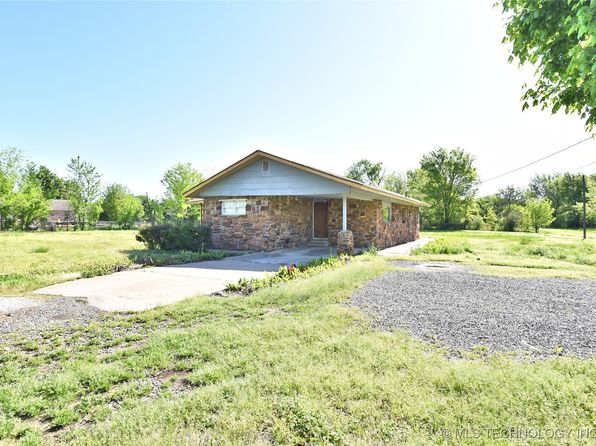 1301 NE 9th St, Wagoner, OK 74467
