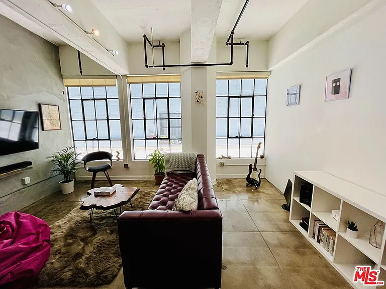 746 S Los Angeles St #302 — Photo 3