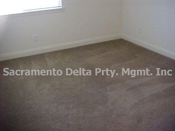 4th image of 11781 Lilac Canyon Ct