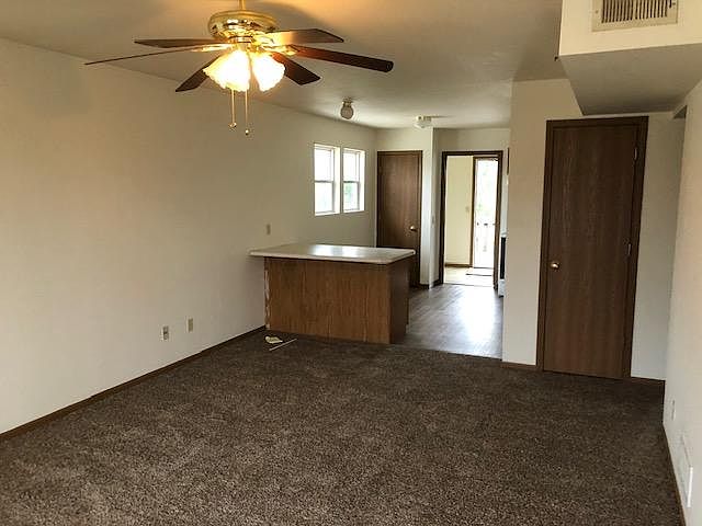 2nd image of 5507 Valley View Dr APT 5