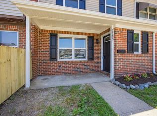 2510 King Ct, Chesapeake, VA 23324