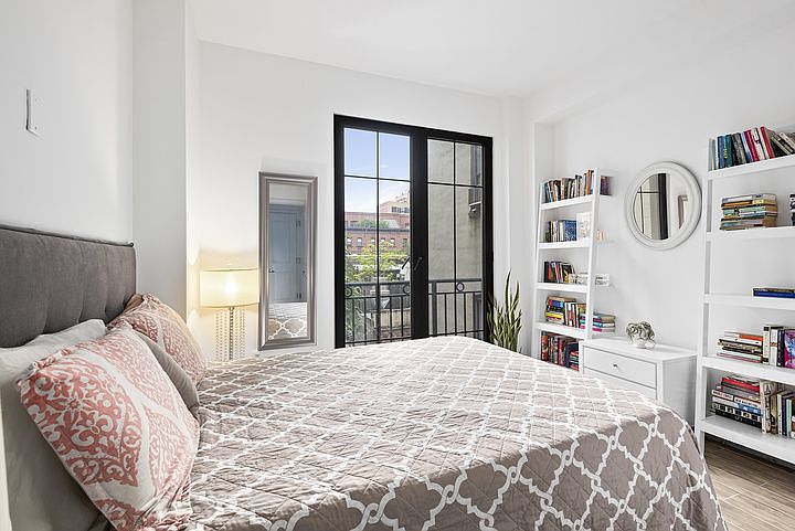 1st image of 313 W 117th St #5