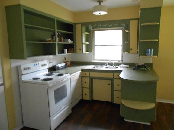 5th image of 314 Carey Pl