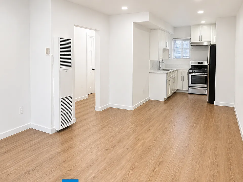 5739 Halbrent Ave #25