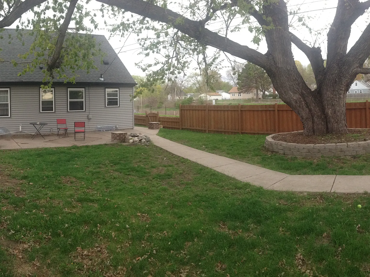 3 bed, 1296 sqft, $2,395 — Photo 3