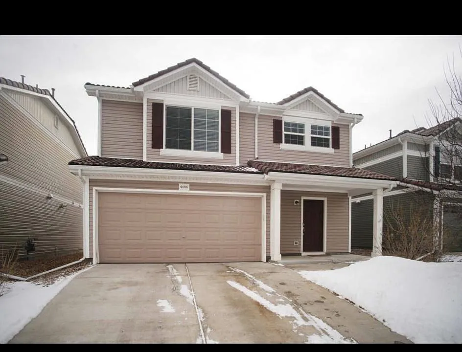 4406 Perth Cir