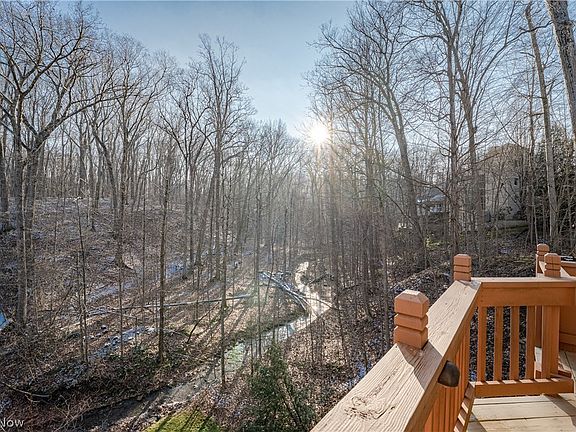 3rd image of 50 Falls Creek Cir