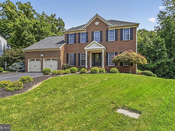 3rd image of 8121 Willingboro Ct