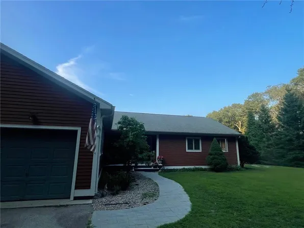 527 Hatchery Rd, North Kingstown, RI 02852