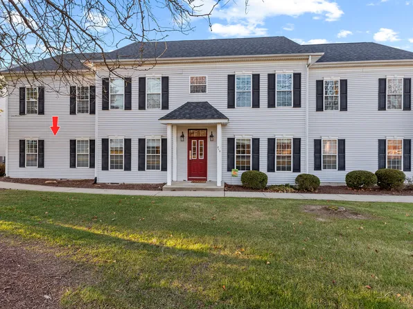 215 Prestwick Dr Unit D, Valparaiso, IN 46385