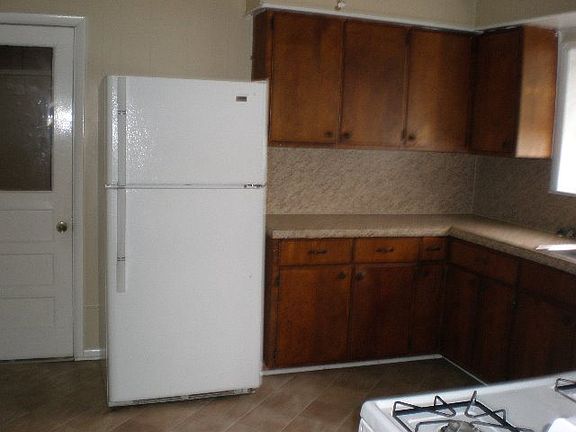 3rd image of 324 S 17th St
