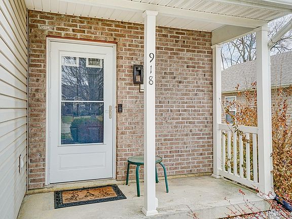 2nd image of 918 Delhi Dr
