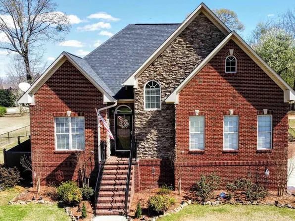 911 Parker Ave, Gardendale, AL 35071