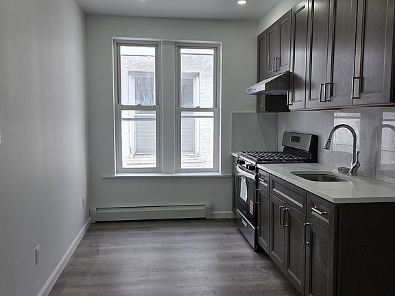 5th image of 2226 63rd St APT 2R