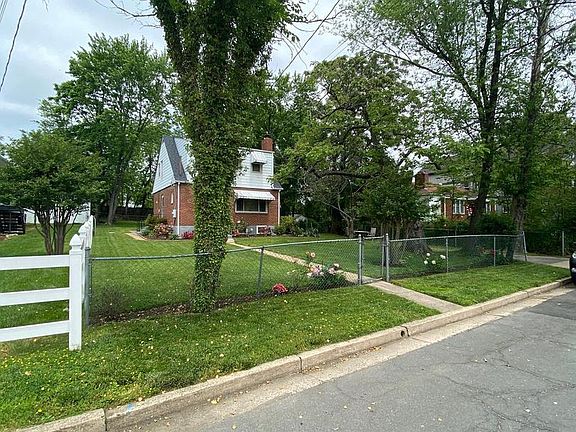 2nd image of 5131 22nd St N