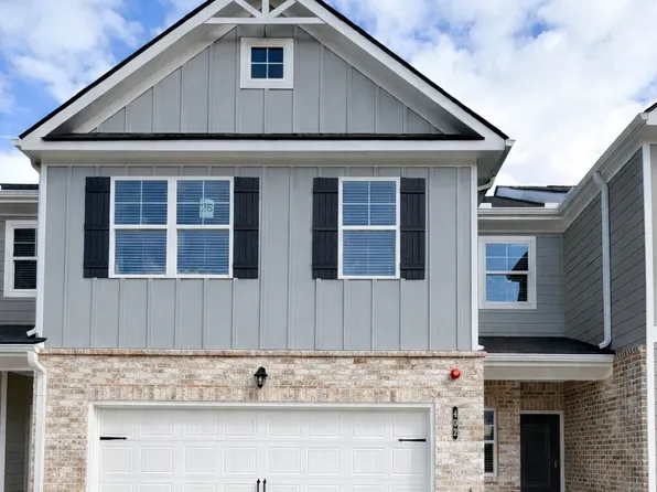 402 Lanier Cir, Woodstock, GA 30189