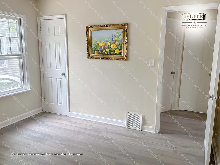 710 Huron St — Photo 12