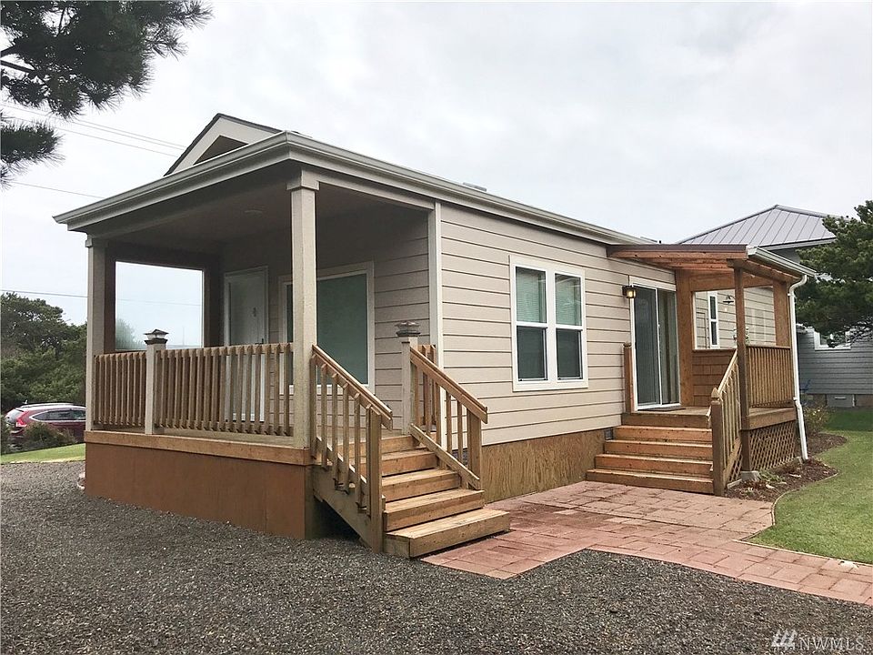 1st image of 724 Marine Dr