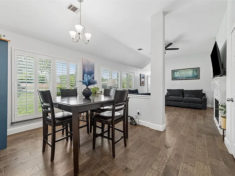 1701 Prescott Dr — Photo 2