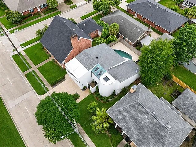 3704 Severn Ave — Photo 43
